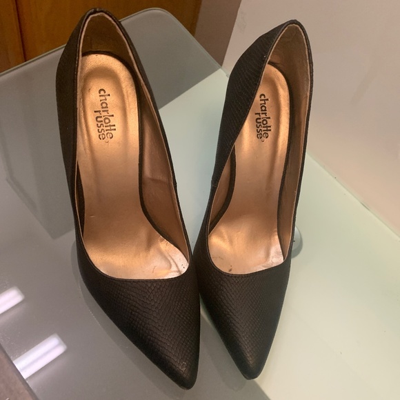 Black heels - Picture 1 of 2